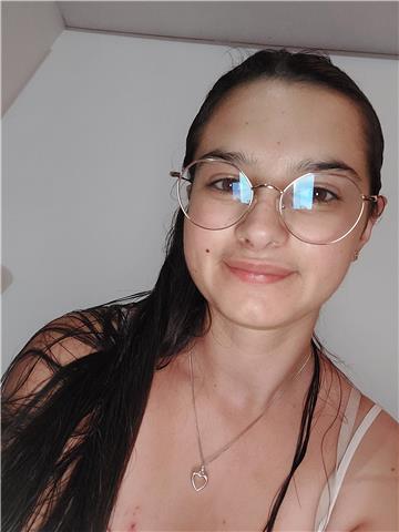 REY Shayna