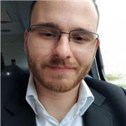 Licenciado e Mestre em Física que dá aulas de física, matemática e astronomia/astrofísica