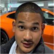 Ambitionierter Nachhilfelehrer im Fach Englisch