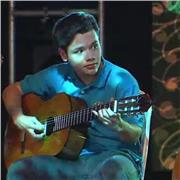 Profesor de iniciación musical y piano para niños entre 7 y 12 años