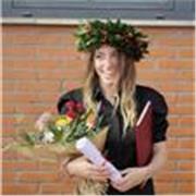 Laureata in Mediazione Linguistica e culturale disponibile per lezioni di materie letterarie (italiano e storia) o materie lingue come Spagnolo, Portoghese, Francese e Inglese. 
Lezioni private a domicílio a Siena o online!