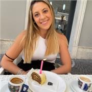 Laureanda offre ripetizioni sia online che da remoto per diverse materie tra cui storia italiano e geografia fino a livello terza media