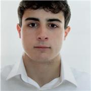 Me defino como una persona trabajadora. Soy estudiante de Bioquímica y creo que podría ser un apoyo para alumnos de bachillerato.