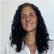 Profesora de Biología, Bioquímica, Química, Matemáticas para todos los niveles. Profesora universitaria en Argentina por 20 años.