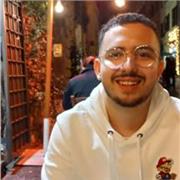 Profesor de matemáticas imparte clases, aplicado y amable