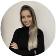 Profesora de inglés, con un nivel C1, y de cualquier materia.