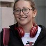 Soy una amante de l@s niñ@s y tengo experiencia, soy entrenadora de un equipo de fútbol y también he dado clases por mi cuenta.