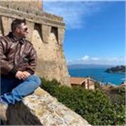 Cercavi un tutor per le ripetizioni di letteratura, storia (anche dell'arte), geografia e filosofia? Beh...l'hai trovato!