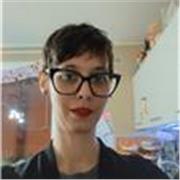 Sono una persona che dedica tempo a capire le necessità del bambino,ogni bambino ha la sua chiave per apprendere.