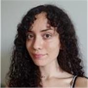 Lezioni di Diritto in presenza (Studentessa di Giurisprudenza)
