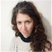 Aulas de trompete, trompete, violão e canto, além de aulas de canto e ukulele. Professora formada pelo Conservatório de Música e música profissional há mais de 23 anos. Graduada em musicoterapia pela universidade. Tambem aulas online