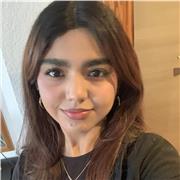 Soy una chica responsable con un nivel  bueno de Inglés