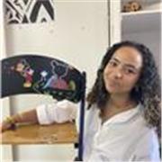 Étudiante trilingue expérimentée propose soutien scolaire et cours de langues à La Crau, Toulon, Hyères et alentours pour enfants.