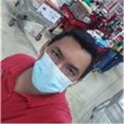 Profesor de administración, dedicado al mejoramiento y entendimiento de los alumnos para sus funciones en la vida diaria