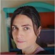 Profesora en Lengua y Literatura y escritora creativa