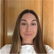 Profesora de cualquier matrería para niños y niñas de de 0-6 años 