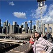 Issue d’un master en design produit je suis apte à aider pour du dessin mais aussi en art plastique