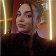 Profesora de historia desde primaria hasta cuarto de la Eso