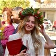 Laureata in Traduzione e Interpretariato impartisce lezioni di inglese e spagnolo per studenti di ogni livello