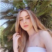 Para niños y adultos principiantes, puedo proporcionar clases y apoyo educativo en diversas áreas