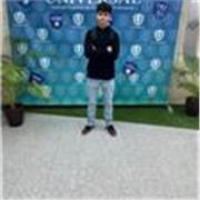 Profesor /estudiante universitario  nativo italiano que habla fluentemente español  