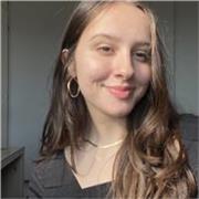 Universitaria con livello C2 inglese 4 anni di esperienza