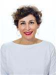 Profesora nativa de lengua española imparte clases a alumnos de todas las edades