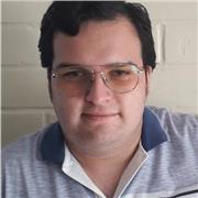 Licensiado en bibliotecología y gestión documental con conocimientos de literatura y lingüística