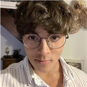 Je suis un étudiant qui propose une aide aux étudiants en visio dans diverses matières et amélioration des méthodes de travail
