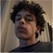 Jeune garçon capable d’enseigner tout niveaux à tout élève !