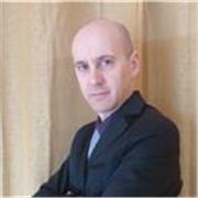 Laureato in Informatica, Imprenditore nei servizi in cloud, Insegnante di informatica