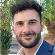 Giovane professore di matematica offre ripetizioni