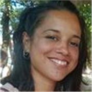 Bibliotecóloga, con amplio conocimiento en historia universal y Ciencias Sociales. Enseño particular a niños, adolescentes