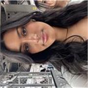 No tengo formación en educación pero mi legua materna es portugués y gustaría enseñarla, también hablo inglés avanzado.