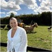 Soy Marta, una maestra en formación de Alboraya , con mucha experiencia cuidando y enseñando a niños.