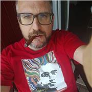 Scrittore, saggista, laureato in materie storiche e filosofiche, offro lezioni individuali.