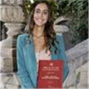 Laureata in giurisprudenza con voto di 110/110 e lode offre lezioni di diritto in vari campi amministrativo, civile e penale