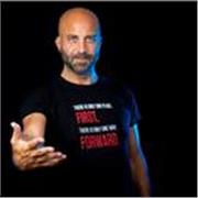 Offro sessioni di Life Coaching individuali/di gruppo, formazione in comunicazione efficace/public speaking, supporto allo studio.