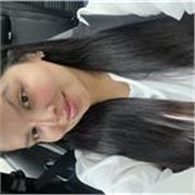 Estudiante de derecho con amplio, conocimiento de la comunicación verbal y escrita en español