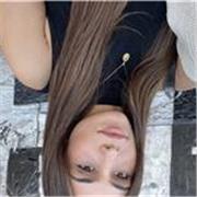 Profesora de inglés nativa con clases dinámicas y creativas 