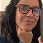 Una ex alumna de 4 años de medici apasionada por la anatomía y que la conoce y sabe explicarla de manera interesante y perdurable.