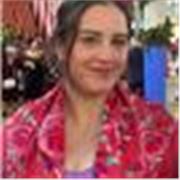 Profesora titulada en Historia por la Universidad de Sevilla