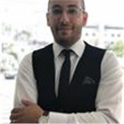 Me defino como una persona comunicativa, paciente y apasionada por los idiomas y la enseñanza 