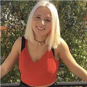 Bonjour! Je m’appelle Céline et je suis actuellement en double licence économie- sociologie à l’université de Lille. Je propose des services de cours à domicile dans différentes matières: Francais, Espagnol, Sciences Économiques et Sociales, Histoire-géog