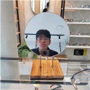 Soy programador junior y quisiera compartir mi conocimiento, soy estudiante de universidad, estoy me ayuda para mis softkills