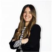 Doy formación para que personas autónomas o con pequeños negocios sepan cómo transmitir lo que hacen de una manera clara y efectiva a sus audiencias. 