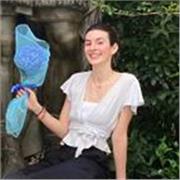 Insegnante giovane di inglese disponibile per lezioni online.