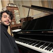 insegnante di pianoforte internazionale, con oltre 20 anni di esperienza nella musica classica e nell’insegnamento