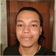 Soy estudiante universitario en Barcelona, ofrezco clases particulares de física y matemáticas. Con un enfoque práctico y personal