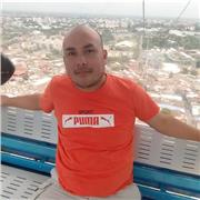 Soy profesor de música. Enseño todo tipo de edad clases a domicilio